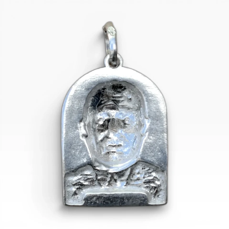 Medalla Santo Custodio en plata de ley forma rectangular con arco reverso